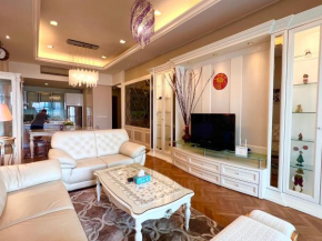Luxury Seaview Family Suite at Straits Quay